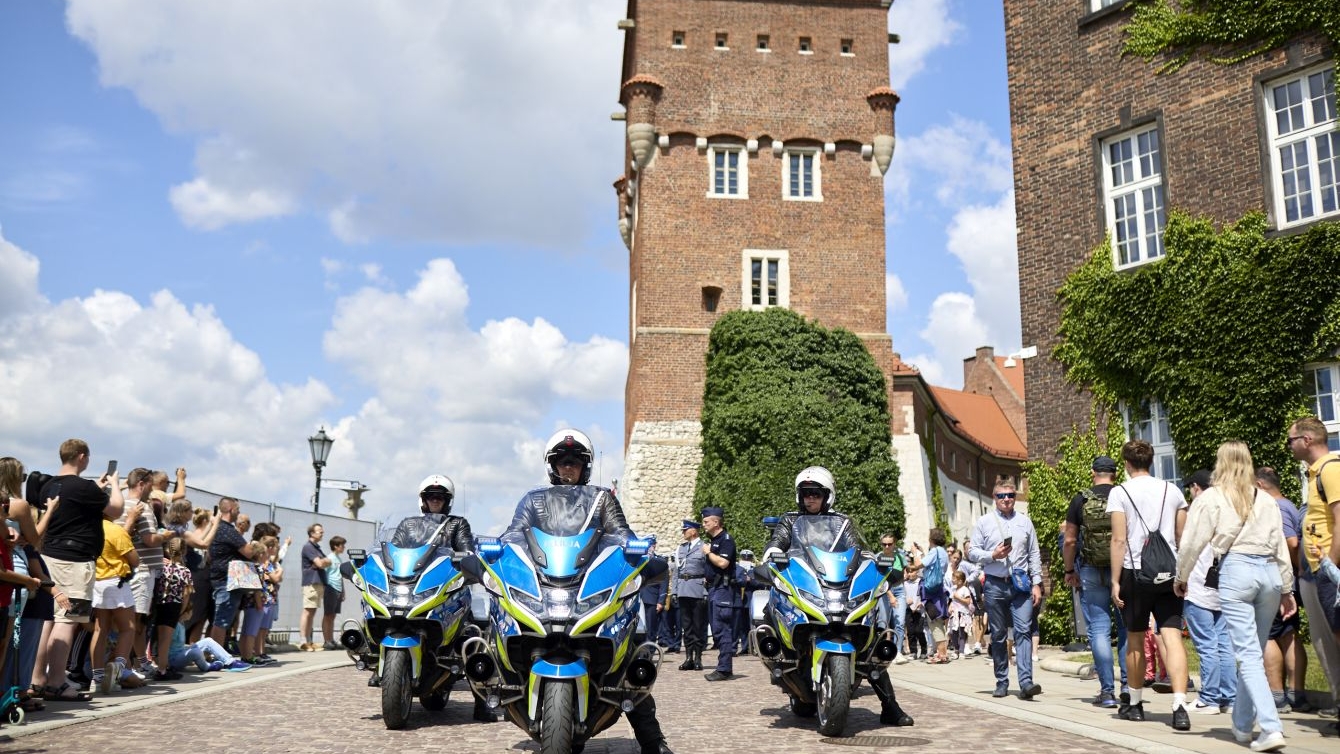 Policjanci świętowali na Wawelu ZDJĘCIA LoveKraków pl