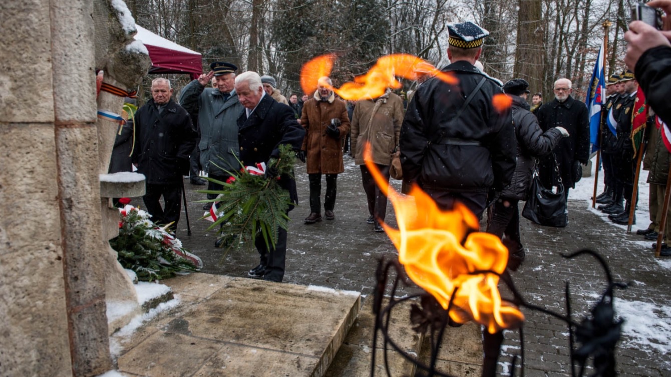 Coroczne uroczystości przed pomnikiem Armii Krajowej (18 stycznia 2016 r.)