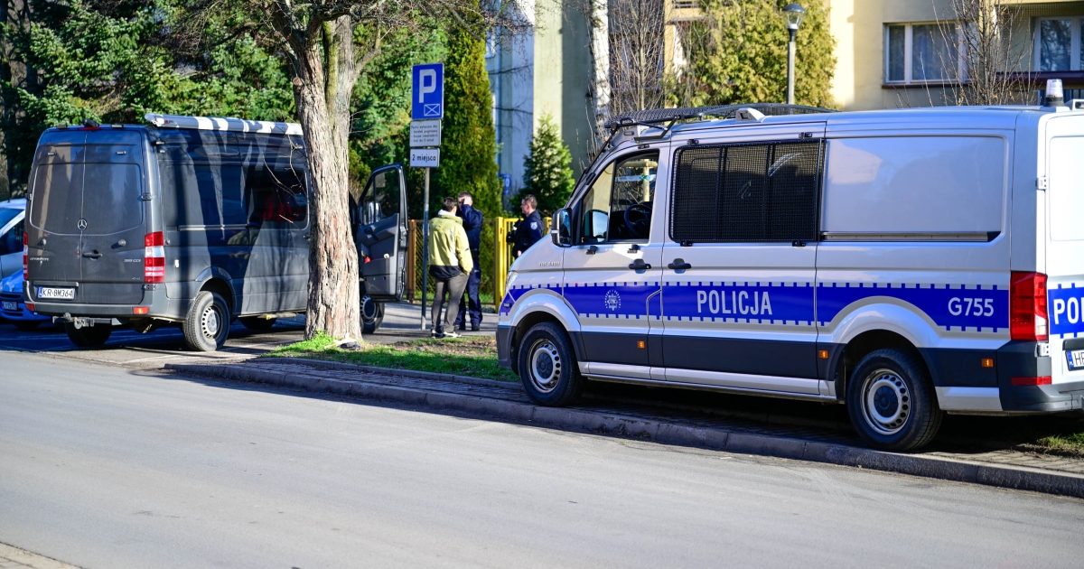 Ciało kobiety w windzie na Olszy. Dwie osoby zatrzymane