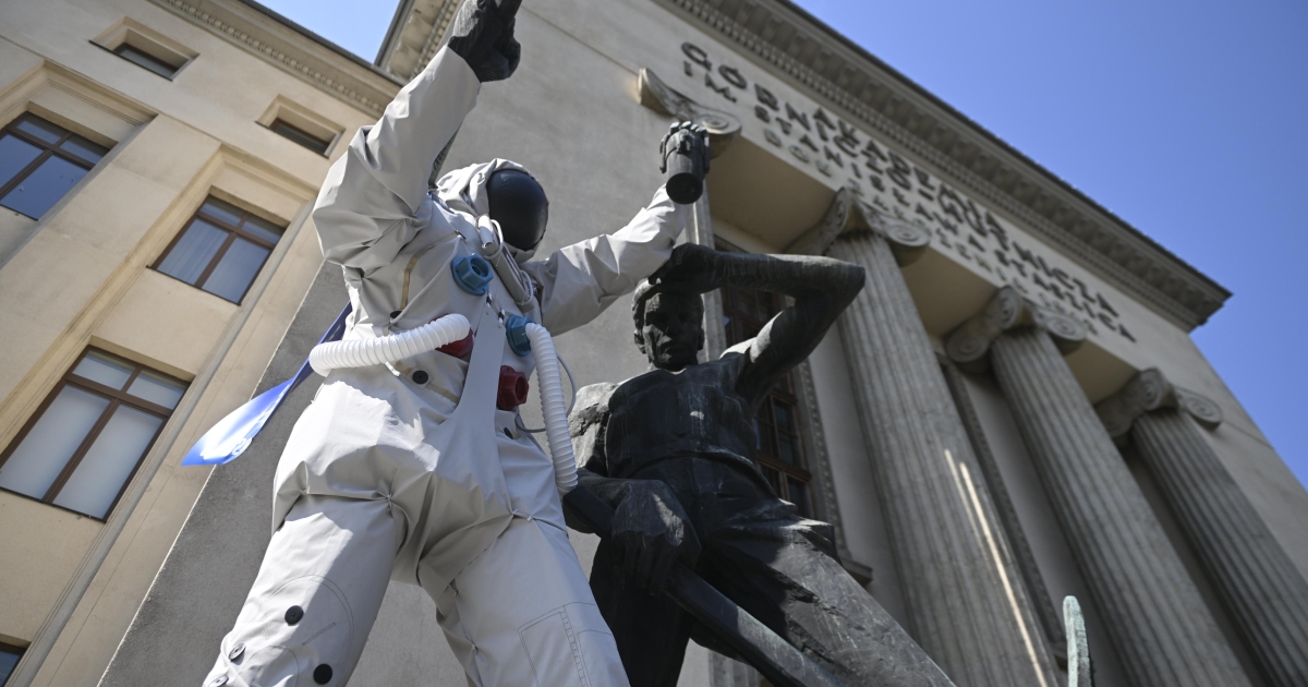 Pierwsze w historii selfie zrobione za pomocą satelity. To dzieło studentów AGH