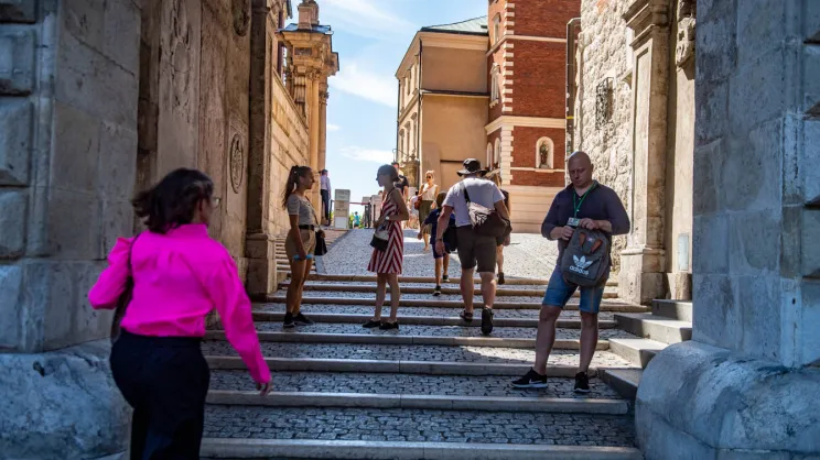 Wawel z roku na rok przyciąga turystów 