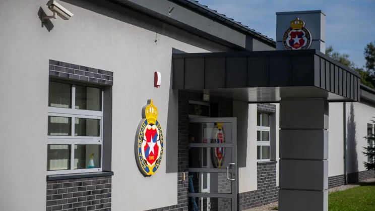 Wejście do ośrodka Wisły w Myślenicach