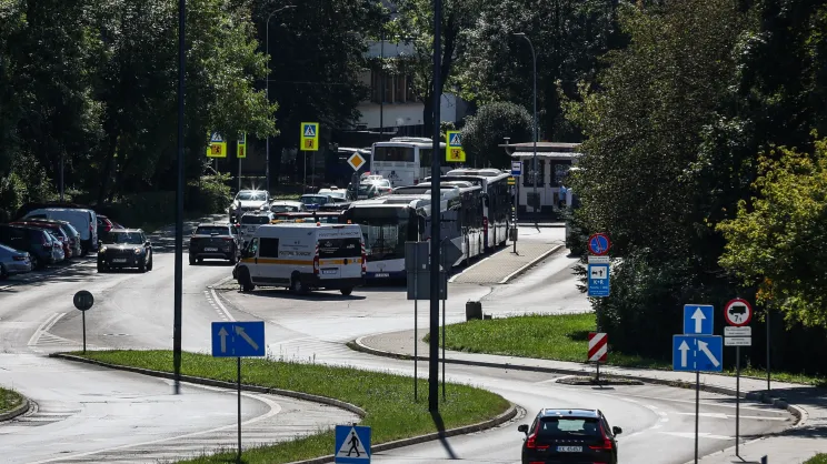 Widok na pętlę autobusową "Azory"