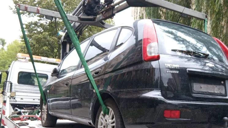 Straż miejska usuwa pojazdy