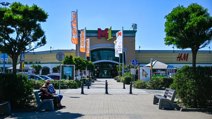 Centrum handlowe M1