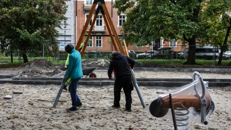 Remont placu zabaw na Placu Sikorskiego