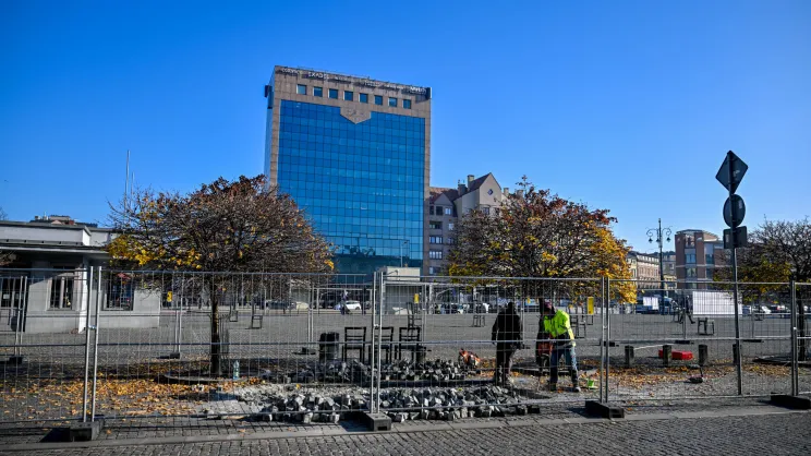 Praca na placu Bohaterów Getta
