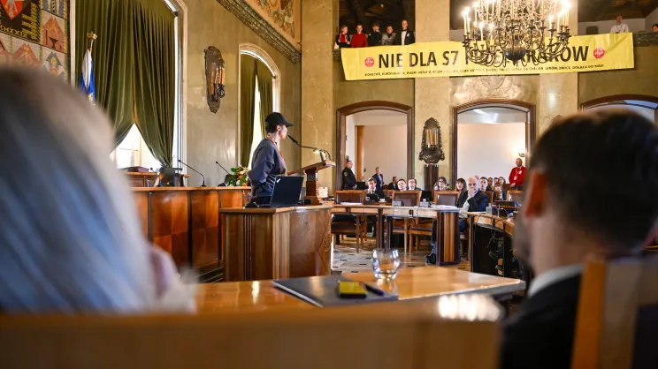 Wypowiedzi mieszkańców sprzeciwiających się budowie S7 podczas sesji RMK