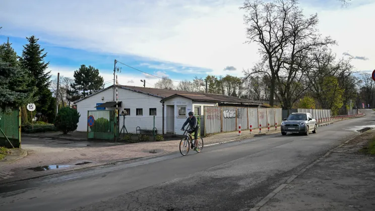 Magazyny przy moście Zwierzynieckim