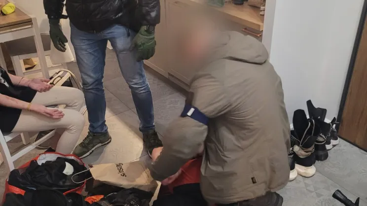 Materiały policji z zatrzymania członków grupy przestępczej