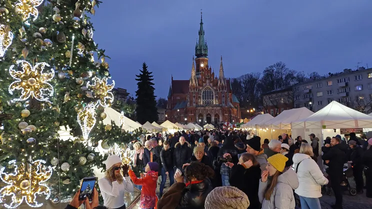  Świąteczne Targi  Rzeczy Wyjątkowych