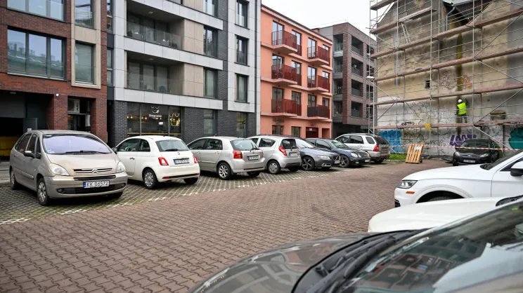 Parking przy ulicy Piwnej