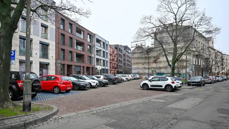 Parking przy ulicy Piwnej
