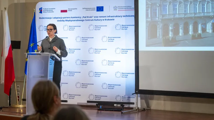 Konferencja na której zostały zaprezentowane zmmiany podczas remontu i przebudowy budynku MCK przy Rynku Głównym