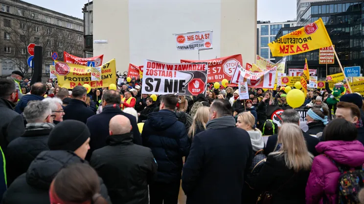 Protest pod siedzibą GDDKiA przeciwko budowie S7 na południu Krakowa