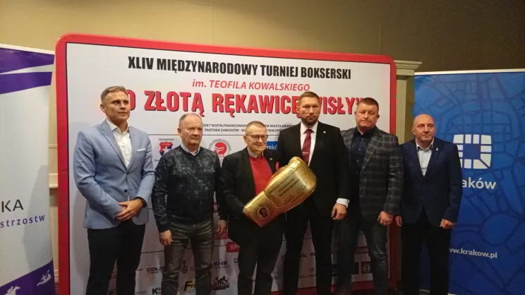Organizatorzy zawodów Złota Rękawica Wisły