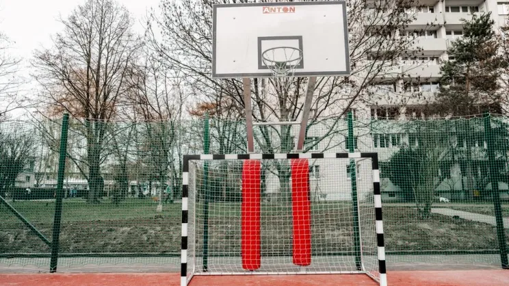 Boisko na os. Widok