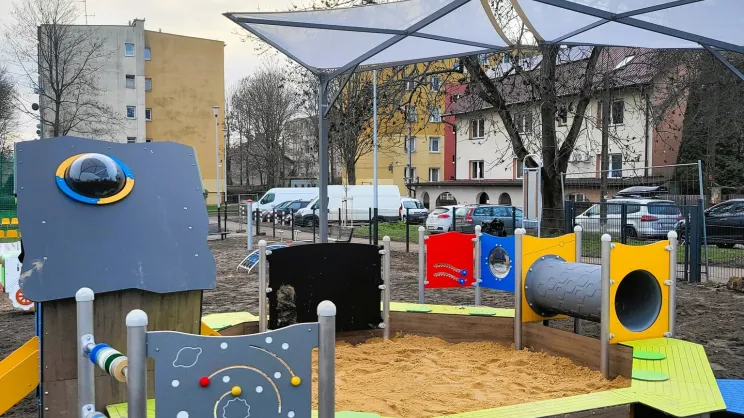 Trwają prace w ogródku jordanowskim przy ul. Pużaka