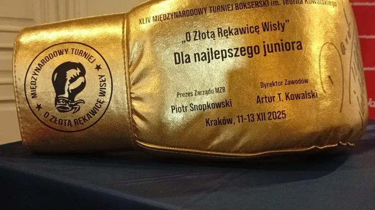 Złota rękawica dla najlepszego juniora w 2025 roku