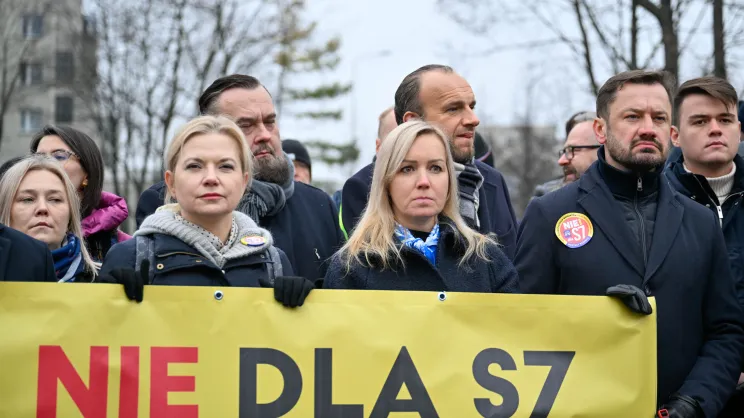 Protest pod siedzibą GDDKiA przeciwko budowie S7 na południu Krakowa