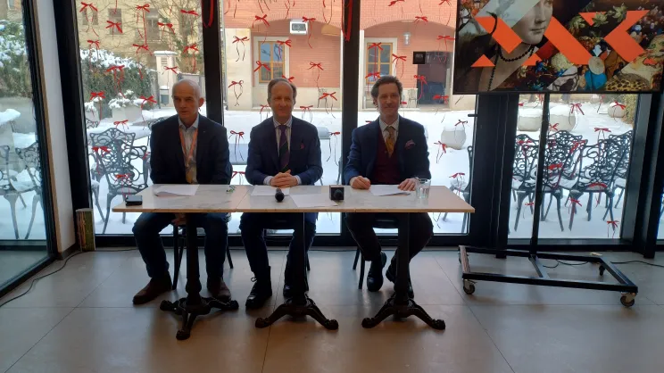 Od prawej: Tomasz Ostrowski, z-ca dyrektora MNK, prof. Andrzej Szczerski, dyrektor MNK, Wiesław Sawa - z-ca dyrektora ds. zarządzania