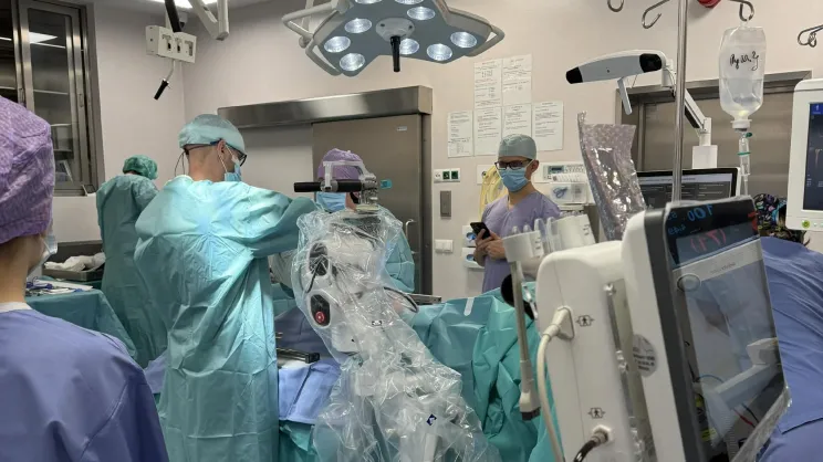 Robot ortopedyczny już pracuje na sali operacyjnej 5 Wojskowego Szpitala Klinicznego w Krakowie