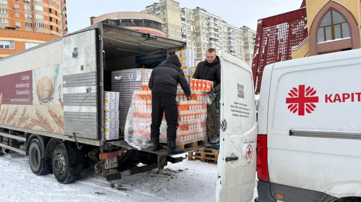 Transport pomocy dla mieszkańców Kijowa
