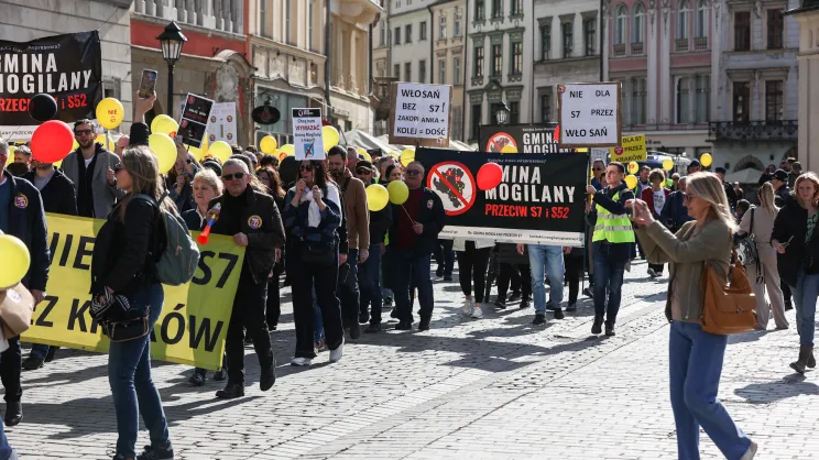 Protest przeciwko budowie trasy S7