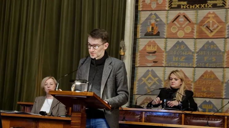 Radny Tomasz Leśniak