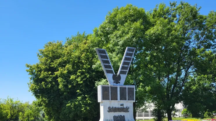 Pomnik Solidarności "Bądź Wierny, Idź"