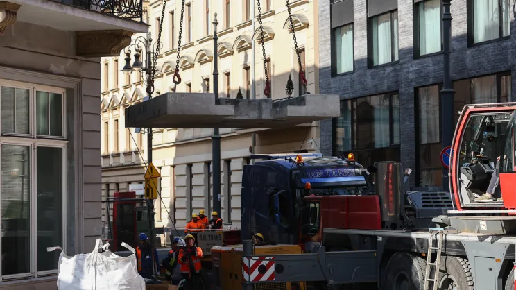 Montaż płyt tramwajowych przy ul. Straszewskiego