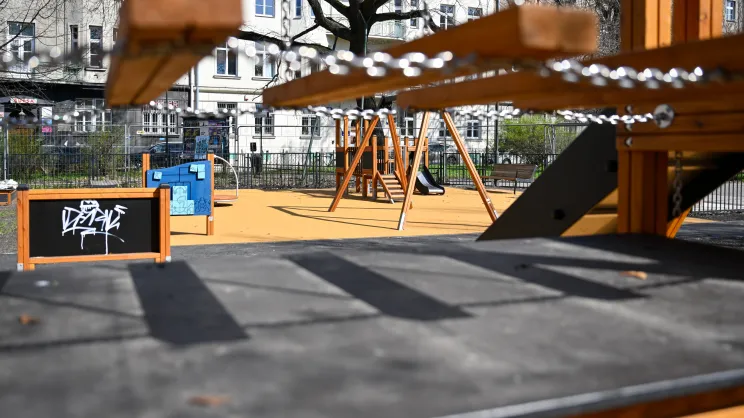 Plac zabaw na Placu Sikorskiego