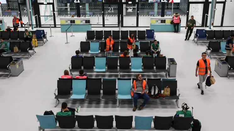 Testy tymczasowej poczekalni przedodlotowej Pre-Boarding Zone w Kraków Airport