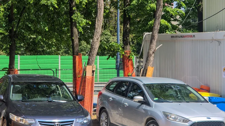 Wielicka, parking żwirowy w miejscu wycinki