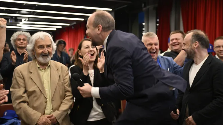 Radość w sztabie komitetu referendalnego