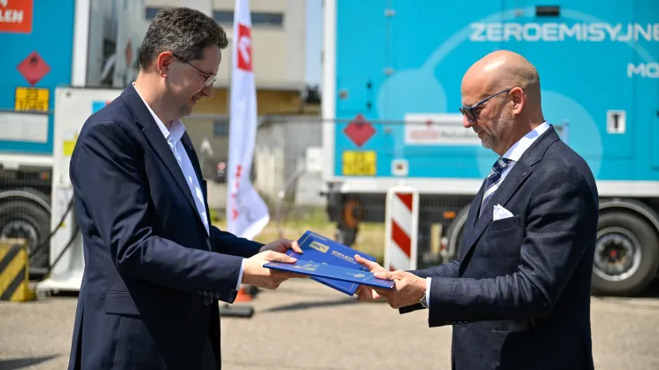 Przekazanie nowych autobusów wodorowych dla MPK