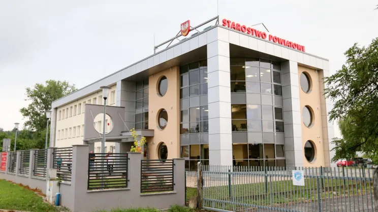 Budynek starostwa przy ul. Ostrogskich w Tarnowie 