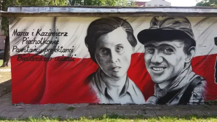 Mural w Warszawie dedykowany małżeństwu Piechotków