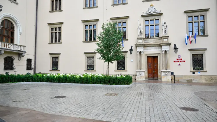 Skwer przed krakowskim magistratem