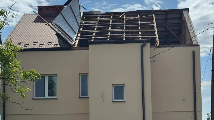 Uszkodzony dach
