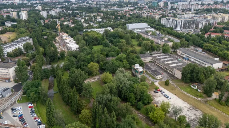 Tereny zakładów farmaceutycznych Teva przy Mogilskiej