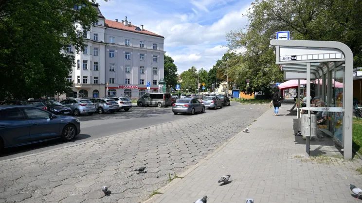 Przystanek autobusowi i parking na Nowym Kleparzu