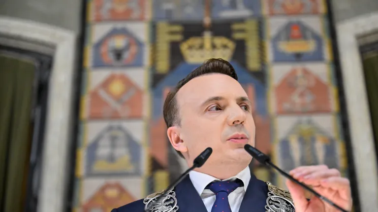 Łukasz Gibała podczas przemówienia