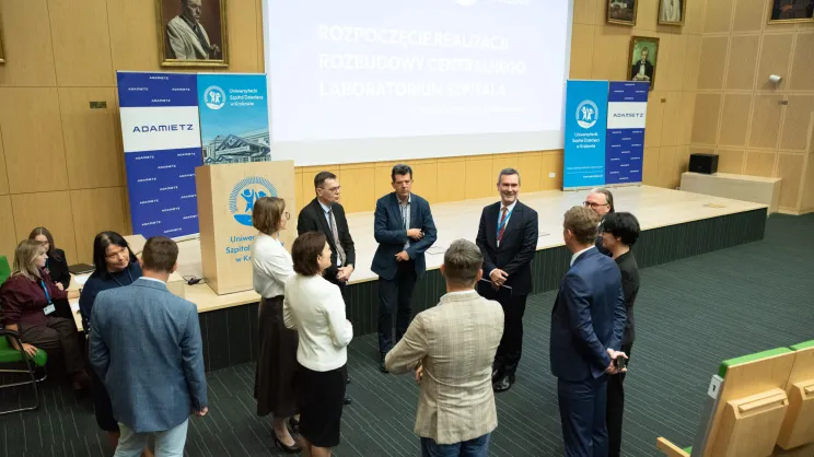 Podpisanie umowy na przebudowę i rozbudowę Centralnego Laboratorium Szpitala