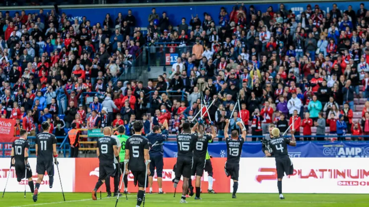 Mecz ampfutbolu na stadionie Wisły