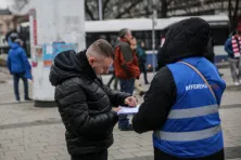 Zbiórka podpisów pod referendum pod stadionem Cracovii