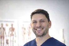 Lek. med. Mateusz Job z krakowskiego Szpitala na Klinach