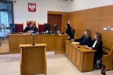 Rozprawa w trybie referendalnym