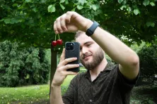 Użytkownik wykona zdjęcie produktu za pomocą telefonu, a model sztucznej inteligencji przeanalizuje fotografię