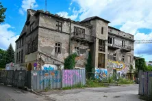 Pustostan przy ul. Grzegórzeckiej